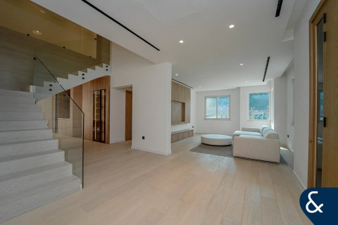 Villa in Victory Heights, Dubai Sports City, Dubai 5 bedrooms, 446 sq.m. № 88395 - photo 5