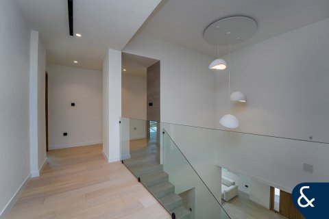 Villa in Victory Heights, Dubai Sports City, Dubai 5 bedrooms, 446 sq.m. № 88395 - photo 14