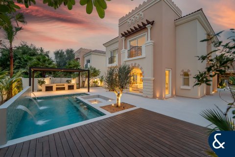 Villa à Victory Heights, Dubai Sports City, Dubai, 5 chambres, 446 m², № 88395