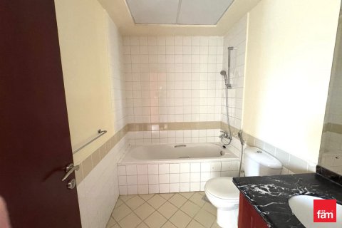 Townhouse in Dubai 2 bedrooms, 207.6 sq.m. № 71684 - photo 13