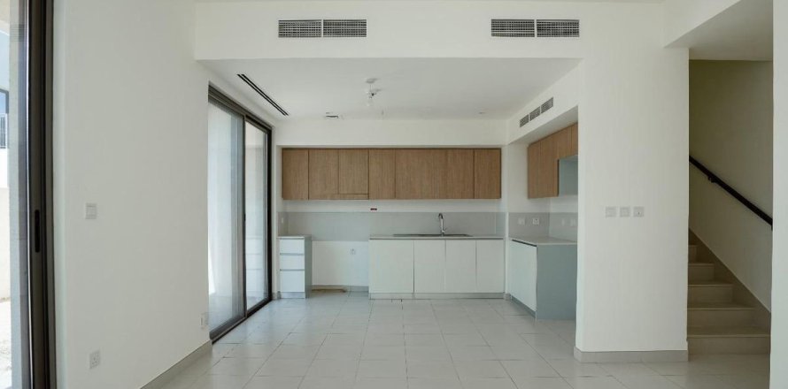 Villa in Dubai 3 bedrooms, 129.9 sq.m. № 71686