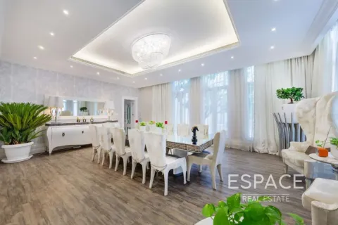 Villa in Palm Jumeirah, Dubai 5 bedrooms, 650 sq.m. № 122989 - photo 5