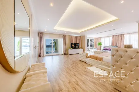 Villa in Palm Jumeirah, Dubai 5 bedrooms, 650 sq.m. № 122989 - photo 11