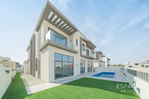 Adosado en Al Furjan, Dubai, 6 dormitorios, 601 m², № 122988