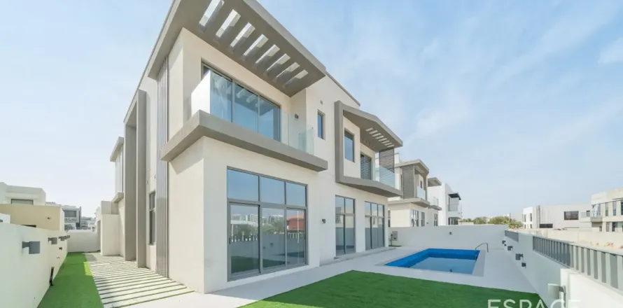 Adosado en Al Furjan, Dubai, 6 dormitorios, 601 m², № 122988