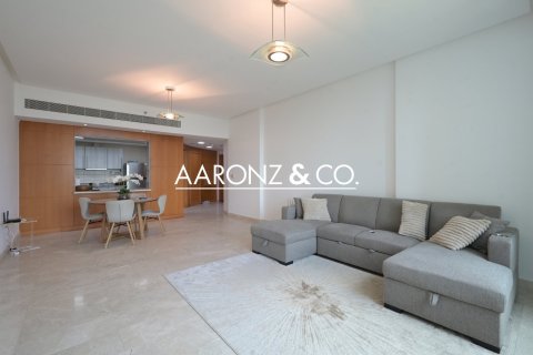 Apartment in Jumeirah Lake Towers, Dubai 1 bedroom, 94 sq.m. № 102227