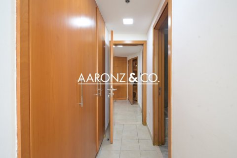 Apartment in Jumeirah Lake Towers, Dubai 1 bedroom, 94 sq.m. № 102227 - photo 9