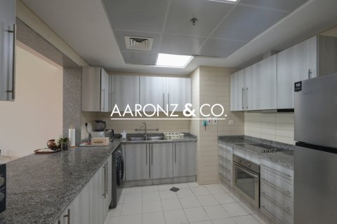 Apartment in Jumeirah Lake Towers, Dubai 1 bedroom, 94 sq.m. № 102227 - photo 4