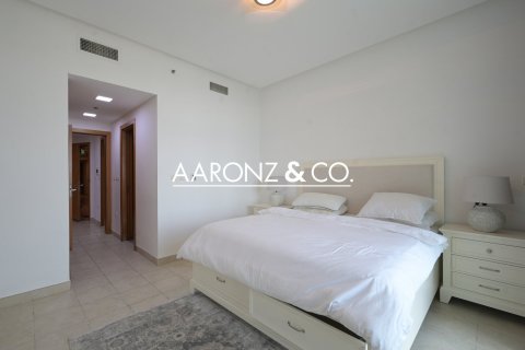 Apartment in Jumeirah Lake Towers, Dubai 1 bedroom, 94 sq.m. № 102227 - photo 13