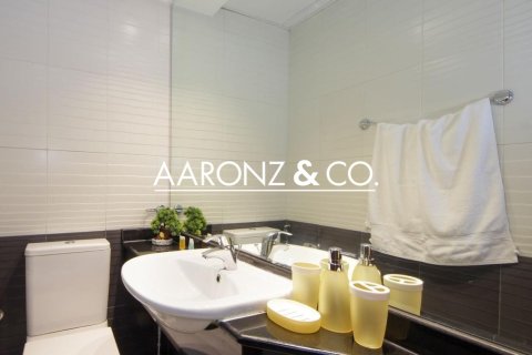 Apartment in Dorra Bay, Dubai Marina, Dubai 3 bedrooms, 171 sq.m. № 102229 - photo 4