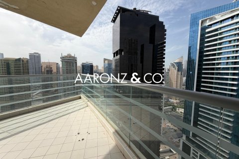 Apartment in Jumeirah Lake Towers, Dubai 1 bedroom, 134 sq.m. № 102228 - photo 9