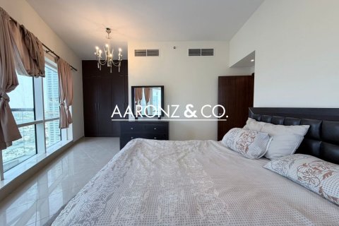 Apartment in Jumeirah Lake Towers, Dubai 1 bedroom, 134 sq.m. № 102228 - photo 11
