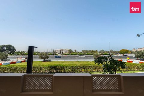 Apartment in Umm Suqeim, Dubai 1 bedroom, 119.4 sq.m. № 108997 - photo 16
