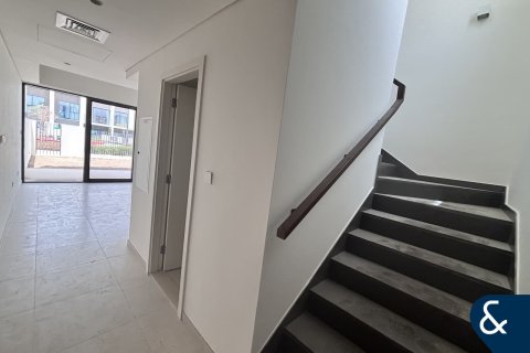 Townhouse in The Valley, Dubai 3 bedrooms, 174 sq.m. № 75013 - photo 4