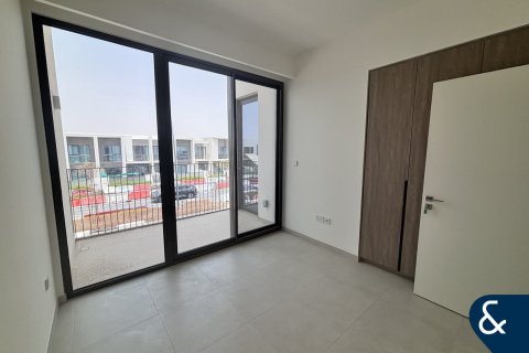 Townhouse in The Valley, Dubai 3 bedrooms, 174 sq.m. № 75013 - photo 13