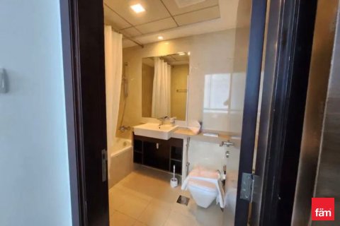 Apartment in Dubai Marina, Dubai 1 bedroom, 66.7 sq.m. № 109113 - photo 8