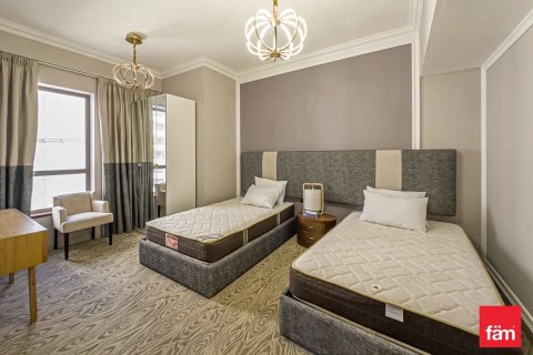 Apartment in Dubai 3 bedrooms, 185 sq.m. № 110182 - photo 9