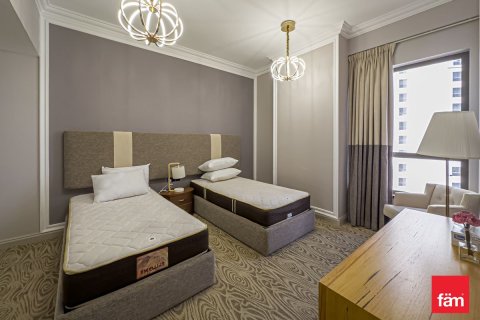 Apartment in Dubai 3 bedrooms, 185 sq.m. № 110182 - photo 10