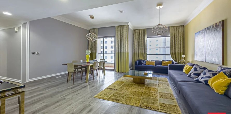 Apartment in Dubai 3 bedrooms, 185 sq.m. № 110182