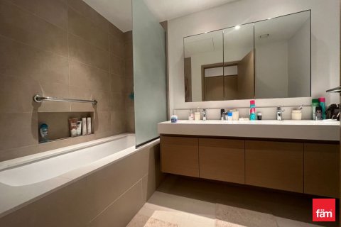 Apartment in Dubai 3 bedrooms, 151.1 sq.m. № 23068 - photo 14