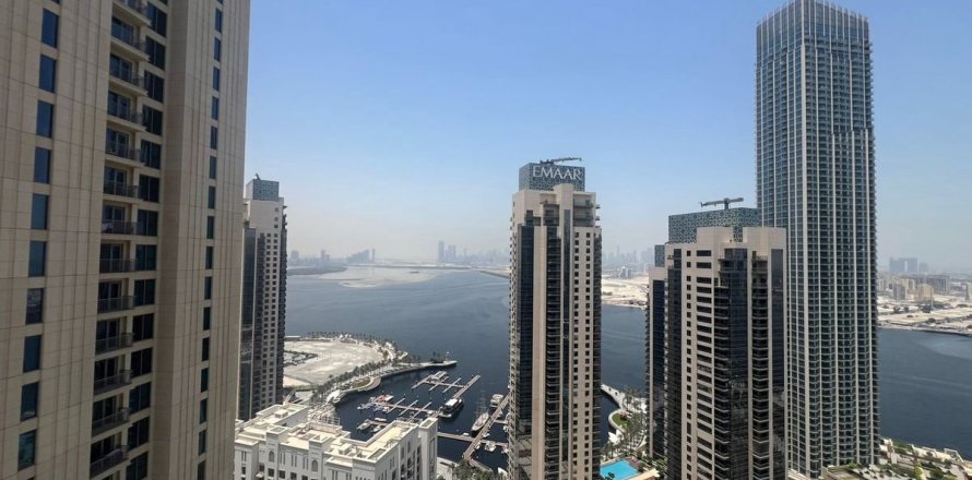 Apartment in Dubai 3 bedrooms, 151.1 sq.m. № 23068