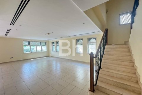 Villa in Jumeirah Park, Dubai 4 bedrooms, 820 sq.m. № 24914 - photo 8