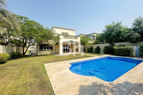 Villa in Jumeirah Park, Dubai 4 bedrooms, 820 sq.m. № 24914 - photo 11