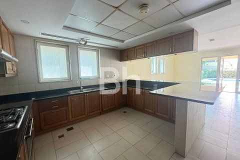 Villa in Jumeirah Park, Dubai 4 bedrooms, 820 sq.m. № 24914 - photo 9