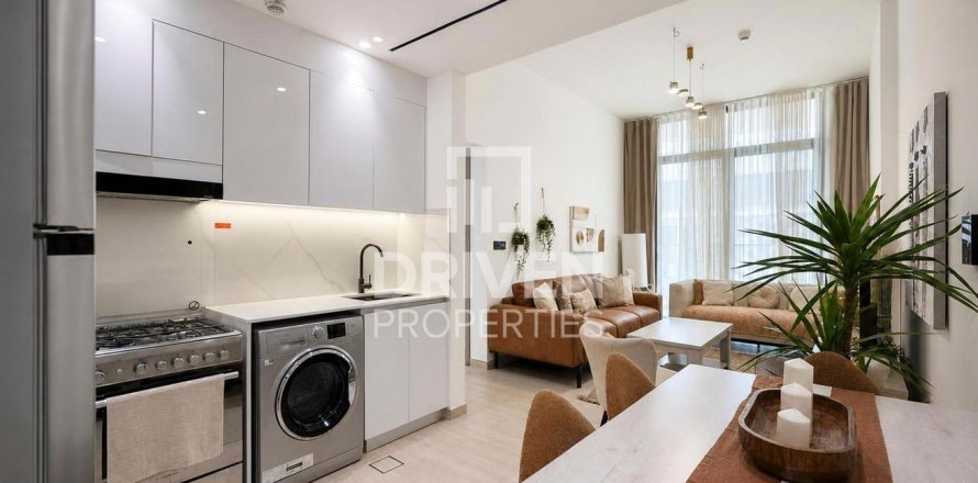 Apartment in District 12, Jumeirah Village Circle, Dubai 2 bedrooms, 93 sq.m. № 134224