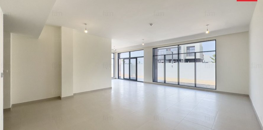 Вилла в Дубае, 5 спален, 445.7м², № 55958