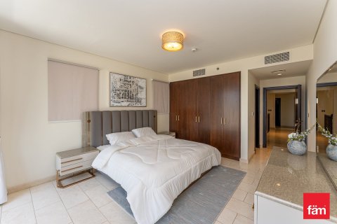 Villa à Palm Jumeirah, Dubai, 4 chambres, 912.1 m², № 47694 - photo 12