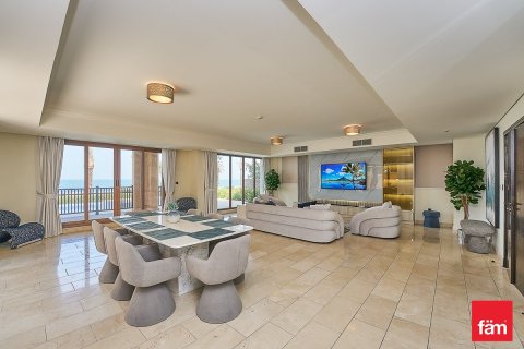 Villa à Palm Jumeirah, Dubai, 4 chambres, 912.1 m², № 47694 - photo 3