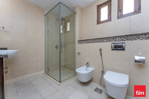 Villa à Palm Jumeirah, Dubai, 4 chambres, 912.1 m², № 47694 - photo 18