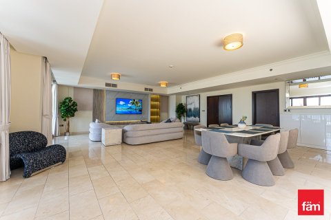 Villa à Palm Jumeirah, Dubai, 4 chambres, 912.1 m², № 47694 - photo 4