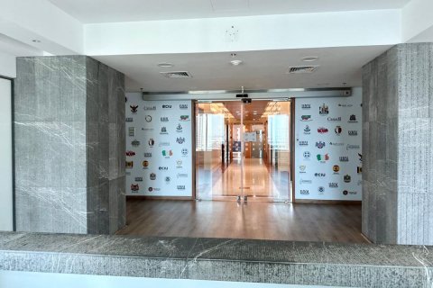 Bureau à Sheikh Zayed Road, Dubai, 372 m², № 16197 - photo 3