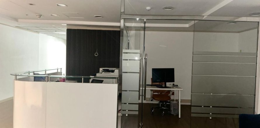 Bureau à Sheikh Zayed Road, Dubai, 182 m², № 16193