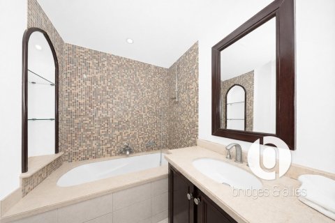 Apartamento en Old Town, Dubai, 2 dormitorios, 141 m², № 118957 - foto 17