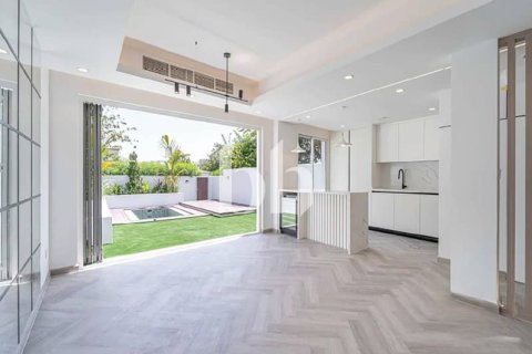 Villa à The Springs, Dubai, 2 chambres, 207 m², № 58542 - photo 5