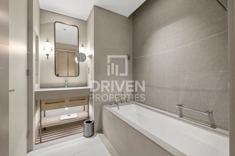 Apartment in Vida Residences Dubai Mall, Downtown Dubai (Downtown Burj Dubai), Dubai 2 bedrooms, 112.78 sq.m. № 136942 - photo 14