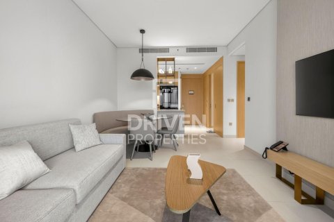 Apartment in Vida Residences Dubai Mall, Downtown Dubai (Downtown Burj Dubai), Dubai 2 bedrooms, 112.78 sq.m. № 136942 - photo 4