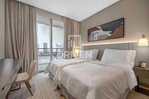 Apartment in Vida Residences Dubai Mall, Downtown Dubai (Downtown Burj Dubai), Dubai 2 bedrooms, 112.78 sq.m. № 136942 - photo 9
