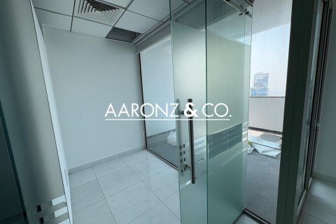 Office in Business Bay, Dubai 177 sq.m. № 83219 - photo 3