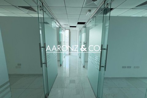 Office in Business Bay, Dubai 177 sq.m. № 83219 - photo 12