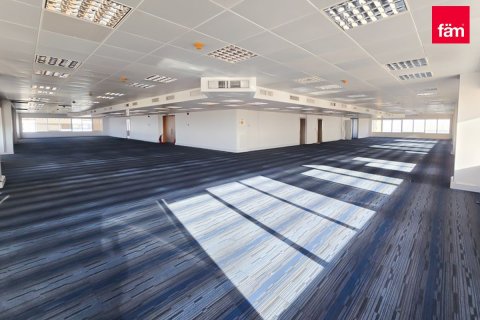 Office in Sheikh Zayed Road, Dubai 744.3 sq.m. № 9445 - photo 1