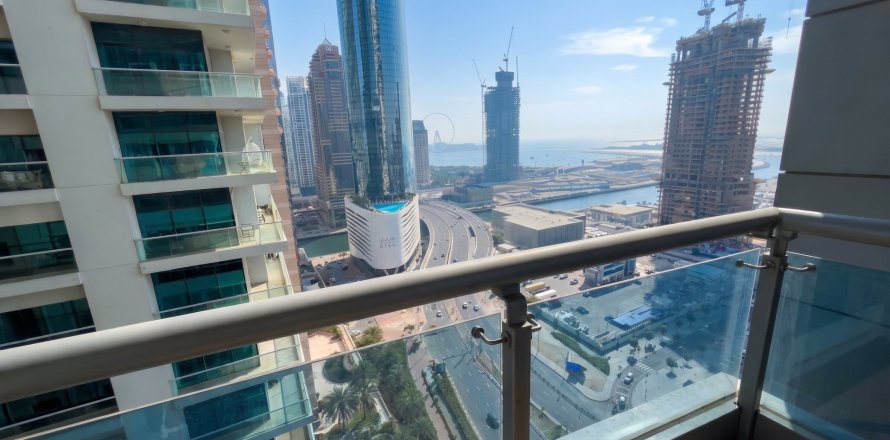 Apartment in Dubai Marina, Dubai 3 bedrooms, 187 sq.m. № 120412