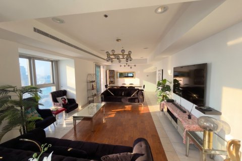 Apartment in Dubai Marina, Dubai 3 bedrooms, 187 sq.m. № 120412 - photo 3