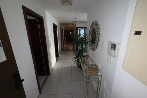 Apartment in Dubai Marina, Dubai 3 bedrooms, 187 sq.m. № 120412 - photo 11