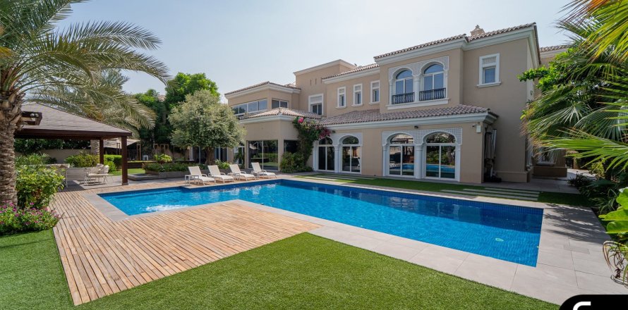 Villa en Arabian Ranches, Dubai, 6 dormitorios, 1115 m², № 75972