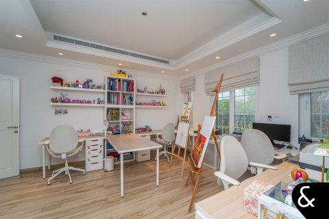 Купить виллу в Арабиан Ранчес, Дубай: 6 спален, 1115м², № 75972 - фото 16