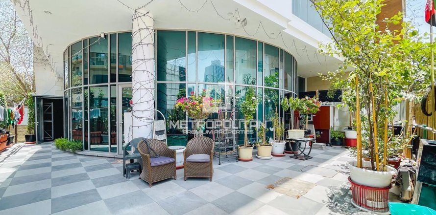 Appartement à Jumeirah Village Circle, Dubai, 2 chambres, 190 m², № 73578